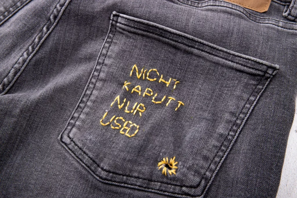 Projekt fiktive leaf Initiative Stick auf Textil